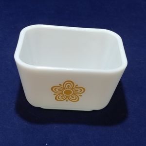 Vintage Pyrex Butterfly 501 Dish